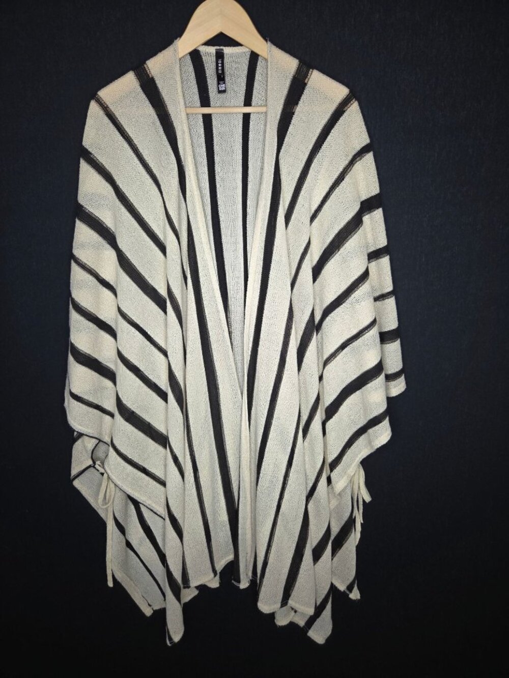 💙 Torrid Ivory Black Striped Open Front Ruana Cardigan Poncho One Size